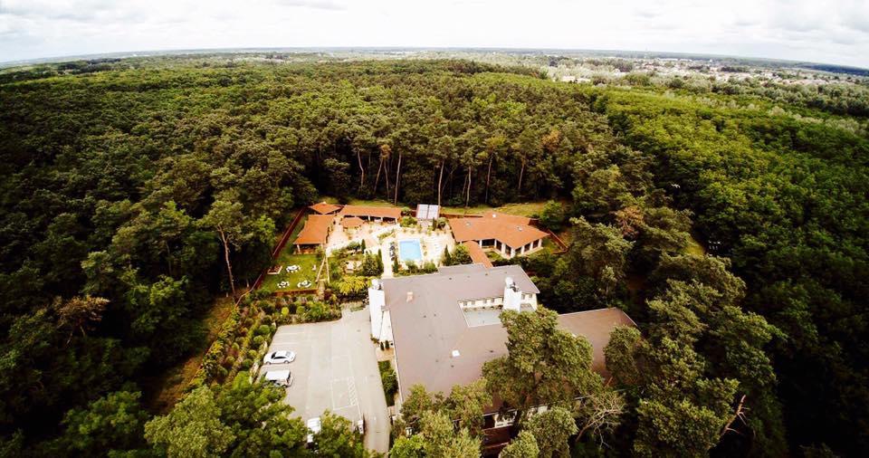 Fenyves Szalloda Es Konferencia-Koezpont Baktaloranthaza Exterior foto